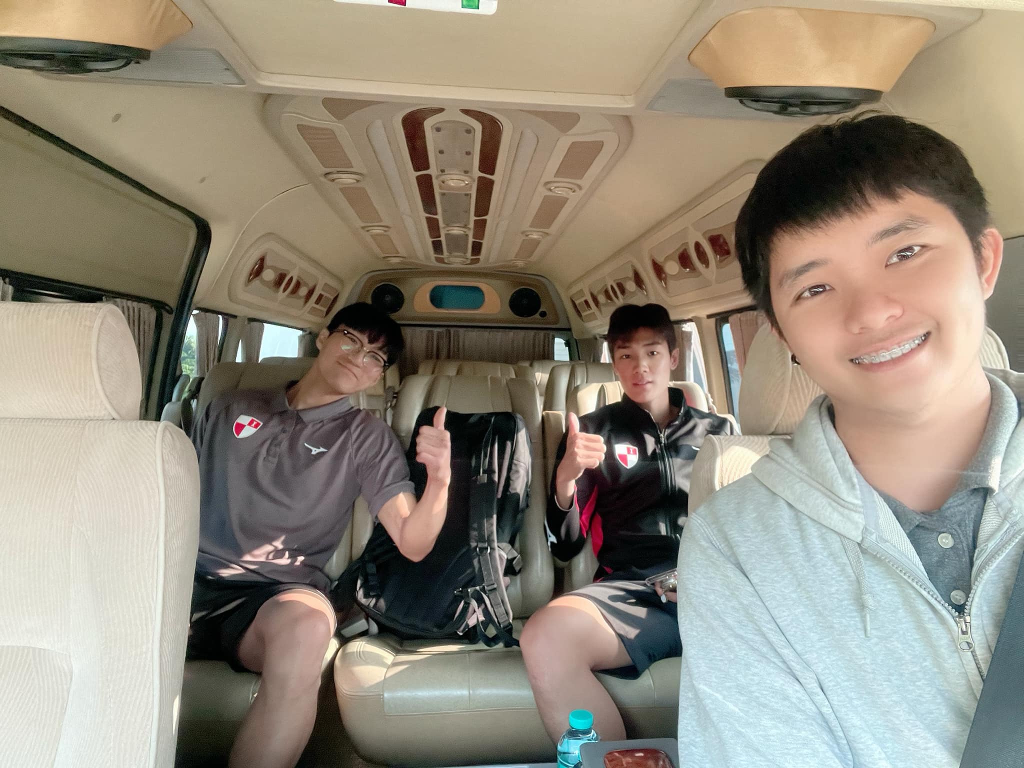 รถตู้พรีเมียม 1