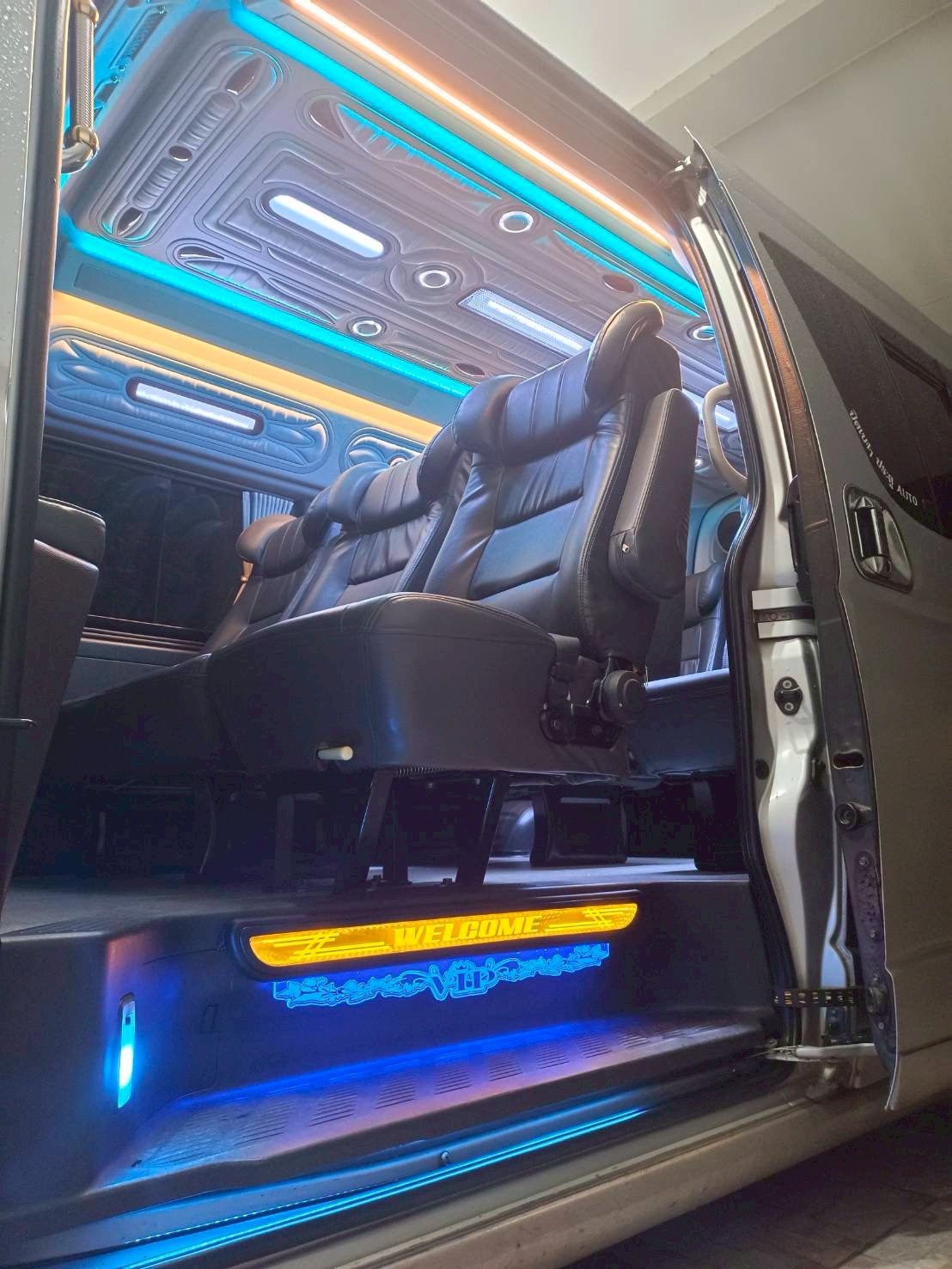 รถตู้ VIP 3