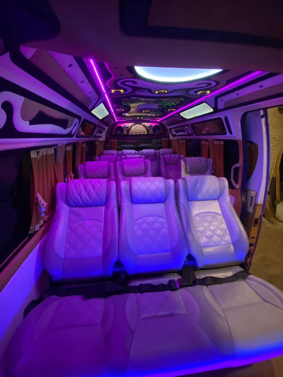 รถตู้ VIP 5