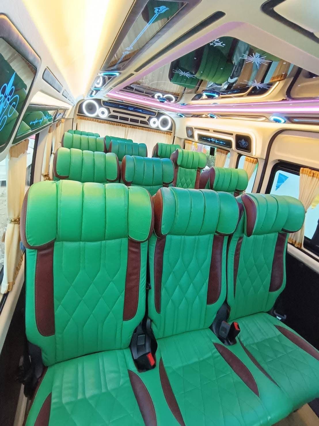 รถตู้ VIP 6