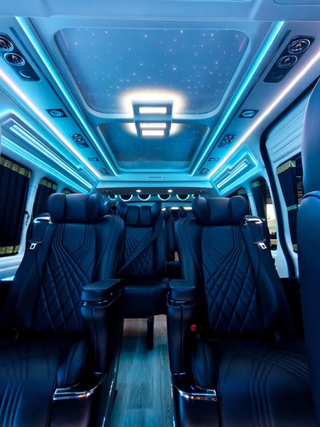 รถตู้ VIP 7