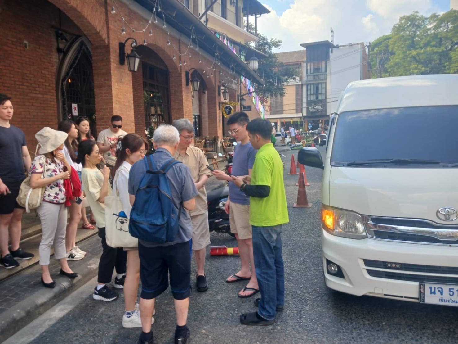 รถตู้ VIP 8